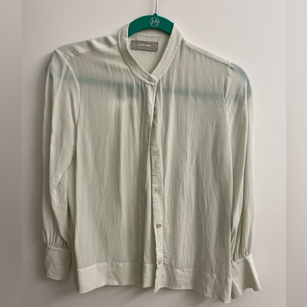 Everlane light green 100% silk blouse size 0